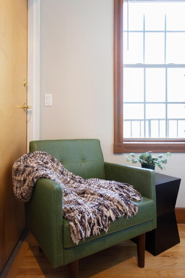 Spacious Stay Near Yale In Downtown 뉴헤이번 외부 사진